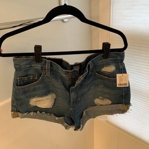 BDG Boyfriend Low-Rise Denim Short